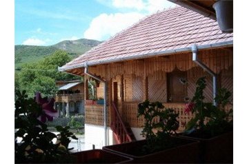 Rumunia Privát Chiojdu, Zewnątrz